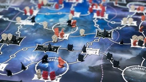 Lähikuva Tyrants of the Underdarkin pelilaudasta